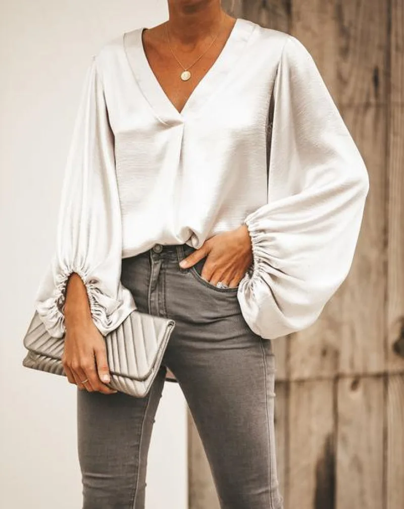 Women Oversized Loose Puff Sleeve Blouse Shirt Ladies V Neck Baggy Plain Top Tee
Women Oversized Loose Puff Sleeve Blouse Shirt Ladies V Neck Baggy Plain Top Tee