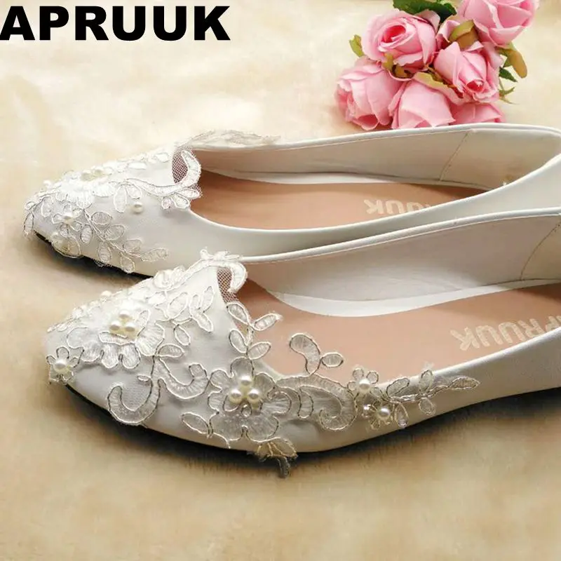 Woman flats shoe round toe slip on silver lace pearl bridal wedding shoe bridesmaid brides evening party proms dress flats shoes
Woman flats shoe round toe slip on silver lace pearl bridal wedding shoe bridesmaid brides evening party proms dress flats shoes