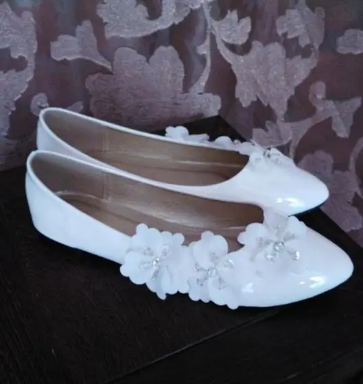 White flowers shoes woman sweet romantic sexy point toes bridal flat heel shoes women lady girl plus size 41 42 43 party shoes
White flowers shoes woman sweet romantic sexy point toes bridal flat heel shoes women lady girl plus size 41 42 43 party shoes