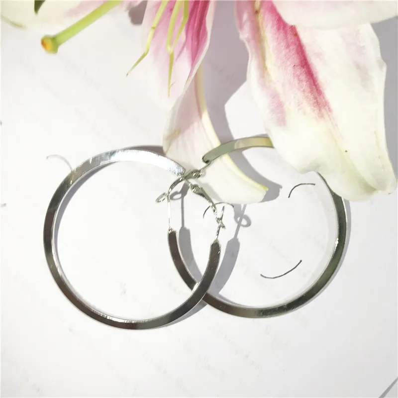 Fashion Big Crystal Wide Hoop Earrings Harajuku Circular Doubler Gold 2.28 in 5.8 cm Round Earring For Woman Girl
Fashion Big Crystal Wide Hoop Earrings Harajuku Circular Doubler Gold 2.28 in 5.8 cm Round Earring For Woman Girl