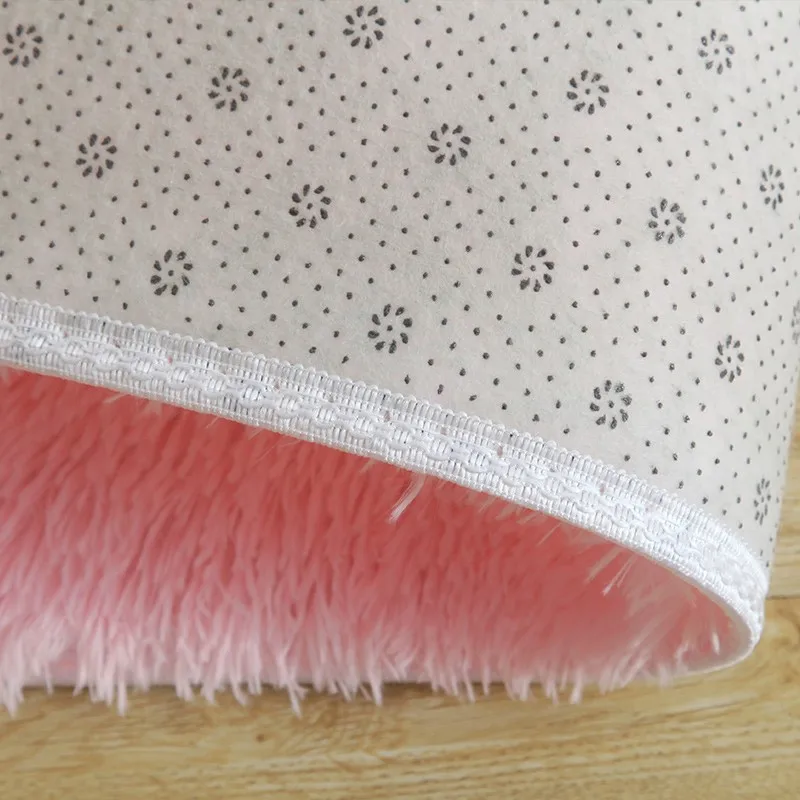 Thickened washed silk hair non-slip rug Long hair bedside carpet living room coffee table blanket girl room bedroom floor mat
Thickened washed silk hair non-slip rug Long hair bedside carpet living room coffee table blanket girl room bedroom floor mat