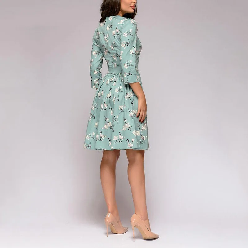 2019 Spring And Summer New Small Floral Slim Pleated Dress 3/4 sleeve O Neck Casual Dresses
2019 Spring And Summer New Small Floral Slim Pleated Dress 3/4 sleeve O Neck Casual Dresses
