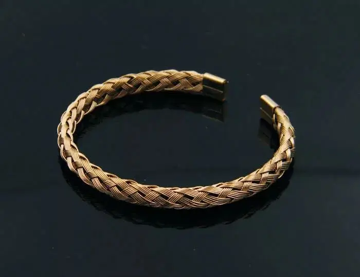 Retro Twisted Design Cuff Bangle Bracelet for Women Band Stainless Steel Pulseiras Unisex Jewelry
Retro Twisted Design Cuff Bangle Bracelet for Women Band Stainless Steel Pulseiras Unisex Jewelry