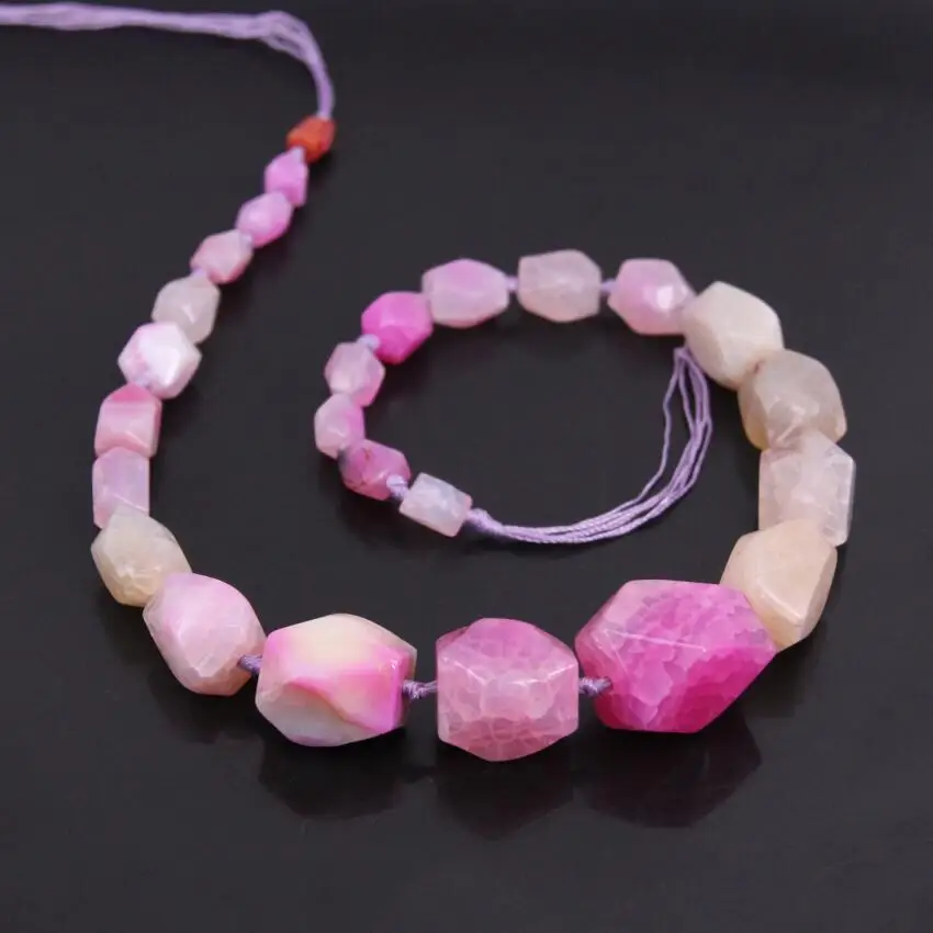 15.5"/strand Pink Dragon Veins Agates Drusy Faceted Nugget Pendant Beads,Natural Onxy Cut Nugget Graduated Necklaces Jewelry
15.5"/strand Pink Dragon Veins Agates Drusy Faceted Nugget Pendant Beads,Natural Onxy Cut Nugget Graduated Necklaces Jewelry