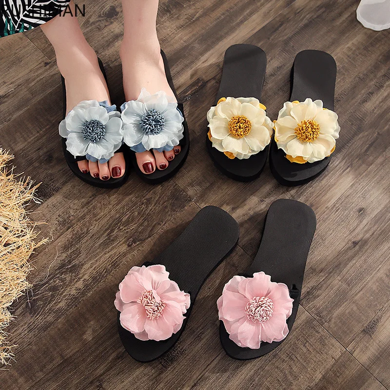 Slippers Women Wear Outside Summer 2020 New Type Net Red Slip-proof Slippers With Soft Bottom and Outside Holiday Beach Sandals
Slippers Women Wear Outside Summer 2020 New Type Net Red Slip-proof Slippers With Soft Bottom and Outside Holiday Beach Sandals