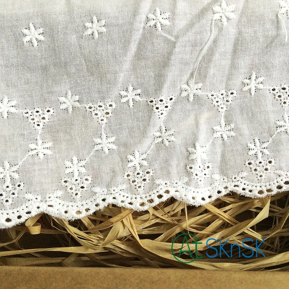 300 Yards/lot 14cm Wide White Floral Embroidery Cotton Fabric Trim for cloth DIY accessory DHL Shipping
300 Yards/lot 14cm Wide White Floral Embroidery Cotton Fabric Trim for cloth DIY accessory DHL Shipping
