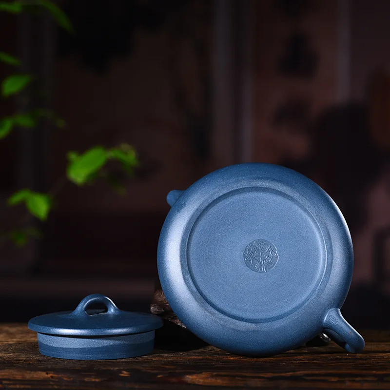 Yixing Famous Master Hand Painted Lotus Tea Pot High Quality Purple Clay Tea Pot Chinese Kung Fu Teapot Teaware Treasures 200ml
Yixing Famous Master Hand Painted Lotus Tea Pot High Quality Purple Clay Tea Pot Chinese Kung Fu Teapot Teaware Treasures 200ml