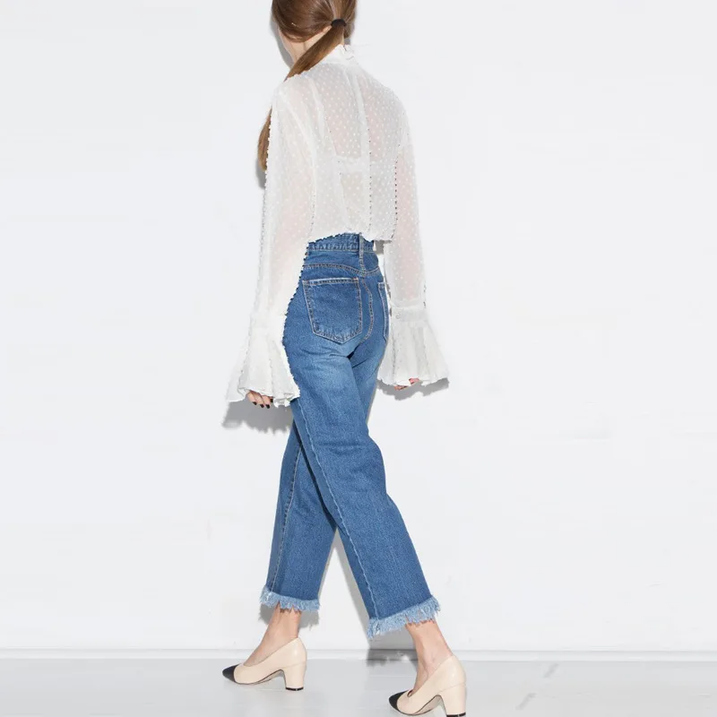 Unique Lace Tops Stand Collar White Career Lace Tops Women Blouse Blusa De Renda Hollow Out Loose Shirts European New Arrival
Unique Lace Tops Stand Collar White Career Lace Tops Women Blouse Blusa De Renda Hollow Out Loose Shirts European New Arrival
