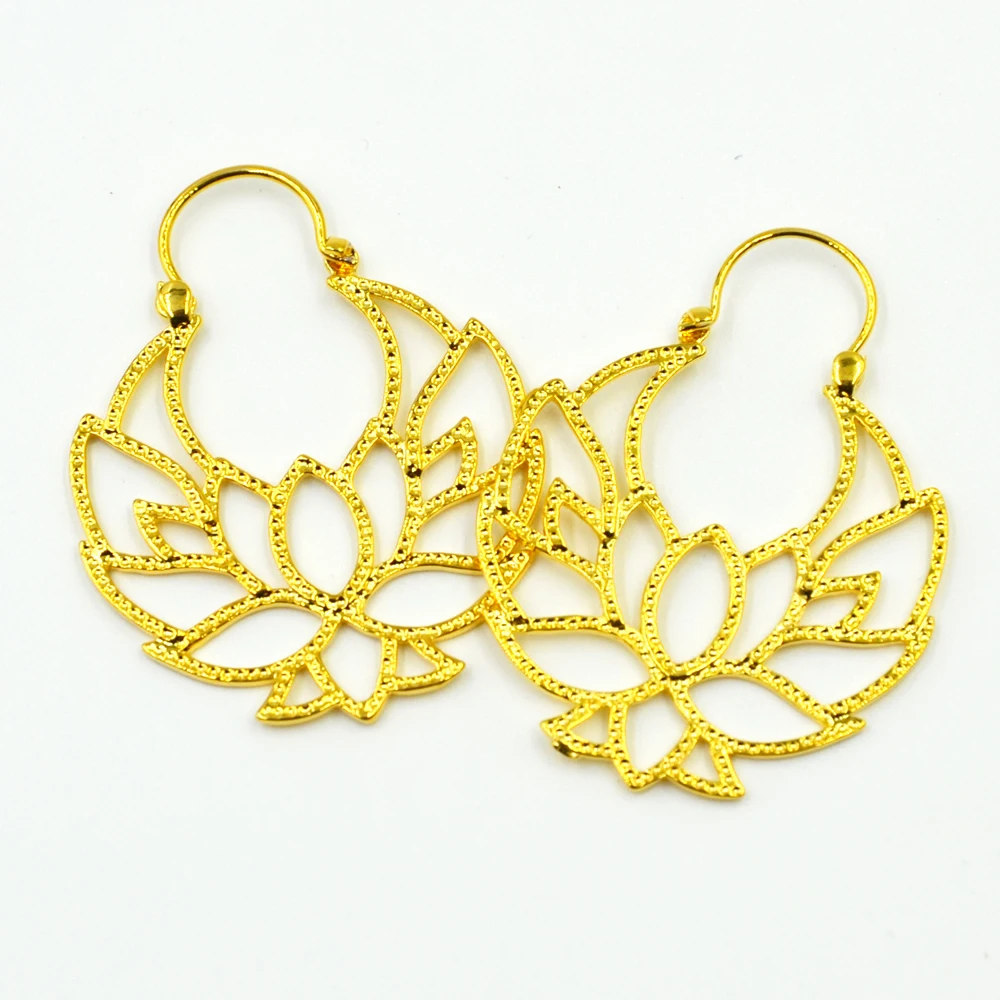 Золотые латунные винтажные филигранные серьги в форме лотоса с бисером виде
