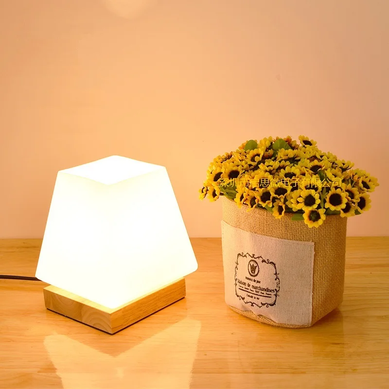 Minimalist Modern Fashion Decoration E27 110V/220V European creative wooden Table Lamps For Bedroom/Living Room Lighting
Minimalist Modern Fashion Decoration E27 110V/220V European creative wooden Table Lamps For Bedroom/Living Room Lighting