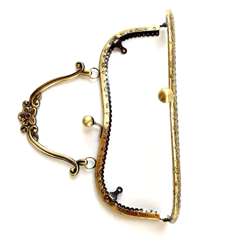 5Pcs Plum Blossom Flowers Lace Metal Arc Frame Kiss Clasp Lock Purse Handbag Handle Clutch Part 20.5cm
5Pcs Plum Blossom Flowers Lace Metal Arc Frame Kiss Clasp Lock Purse Handbag Handle Clutch Part 20.5cm
