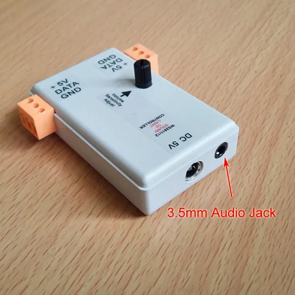 Sound to Light Controller with 3.5mm Audio Jack Input. 5V WS2811/12 Sound Reactive up to 120 pixels each port. LED VU meter Lamp
Sound to Light Controller with 3.5mm Audio Jack Input. 5V WS2811/12 Sound Reactive up to 120 pixels each port. LED VU meter Lamp