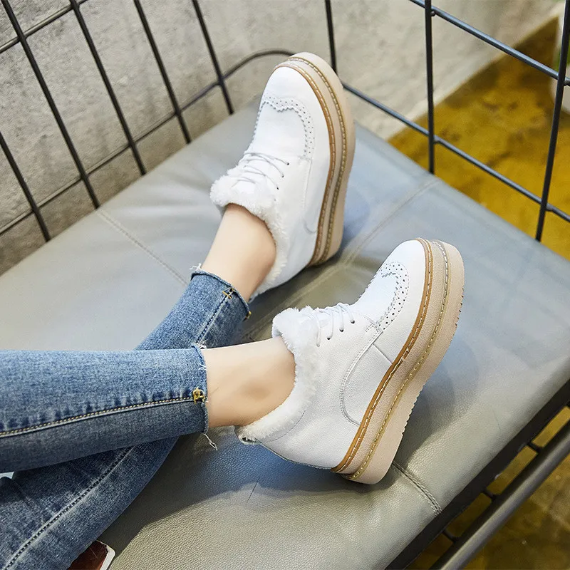 Women's Flat Platform Shoes Genuine Leather Winter Sneakers 2018 Warm Fur Casual Shoe Woman Snow Boots Shoes Sneakers Wedges 34
Women's Flat Platform Shoes Genuine Leather Winter Sneakers 2018 Warm Fur Casual Shoe Woman Snow Boots Shoes Sneakers Wedges 34