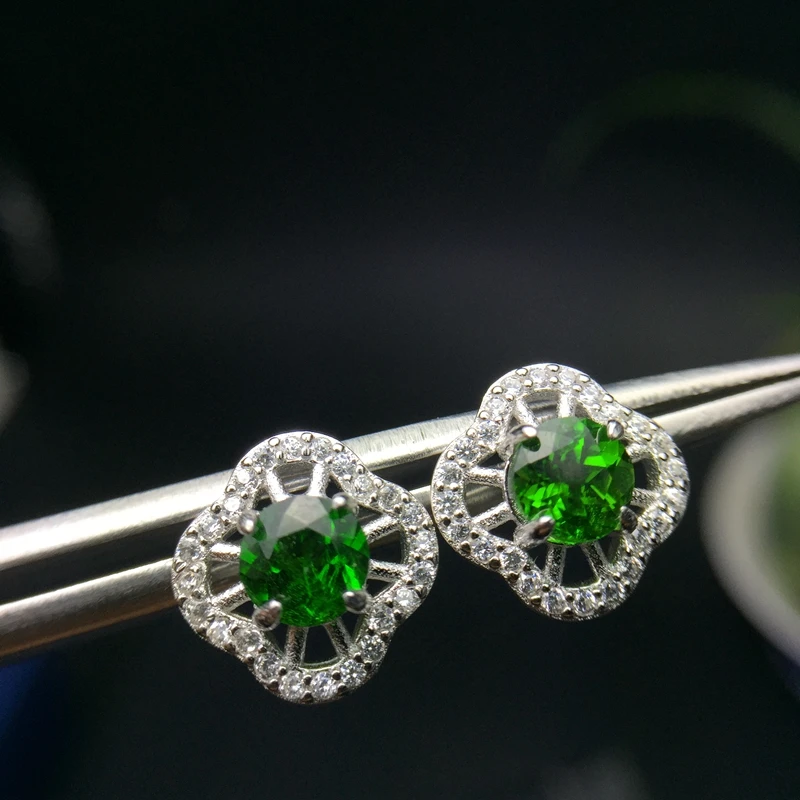Uloveido Green Diopside Stud Earrings Women, 925 Sterling Silver Gemstone Jewelry Wedding, 4*4mm Velvet Box Certificate FR137
Uloveido Green Diopside Stud Earrings Women, 925 Sterling Silver Gemstone Jewelry Wedding, 4*4mm Velvet Box Certificate FR137