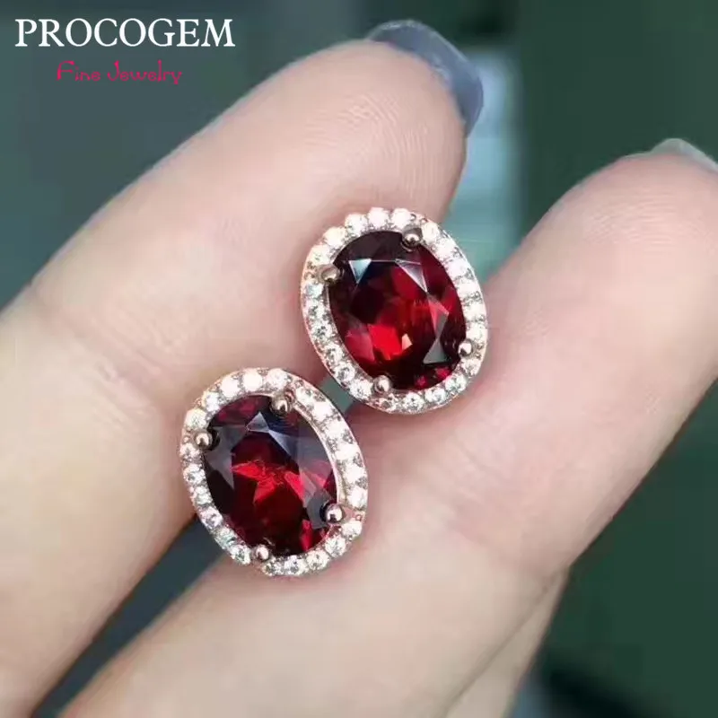 Женские серьги-гвоздики из серебра 925 пробы с натуральным гранатом, 6 х8 мм, 376 карата
Женские серьги-гвоздики из серебра 925 пробы с натуральным гранатом, 6 х8 мм, 376 карата