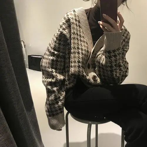 2 colors 2018 spring and autumn korean chic style vintage plaid knitted cardigan womens sweaters ( B1114)
2 colors 2018 spring and autumn korean chic style vintage plaid knitted cardigan womens sweaters ( B1114)
