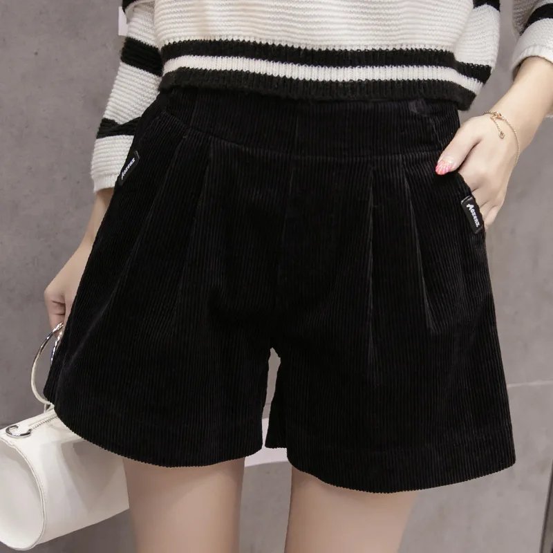 Lastic High Waist Corduroy Shorts Women Casual Streetwear Shorts Female Loose Summer Korea Button Shorts 2019 Plus Size S-5XL
Lastic High Waist Corduroy Shorts Women Casual Streetwear Shorts Female Loose Summer Korea Button Shorts 2019 Plus Size S-5XL