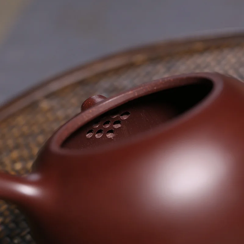 Yixing Zisha Tea Pot Master Pure handmade Purple Clay Teapot Xishi Teapot Chinese Kung Fu Tea-set Gift Tea Ceremony 200ml
Yixing Zisha Tea Pot Master Pure handmade Purple Clay Teapot Xishi Teapot Chinese Kung Fu Tea-set Gift Tea Ceremony 200ml
