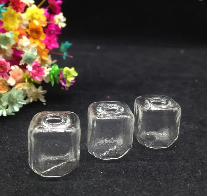100pieces/lot 15*15mm clear squares Glass Bubble pendant jewelry finidngs fashion glass globe vial bottle diy necklace pendants
100pieces/lot 15*15mm clear squares Glass Bubble pendant jewelry finidngs fashion glass globe vial bottle diy necklace pendants