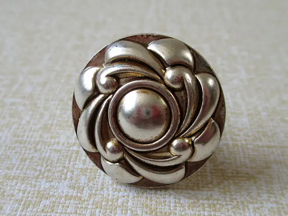 Antique Silver Vintage Look Furniture Flower Cabinet Knobs Pull Drawer Handles Door Knob Handle
Antique Silver Vintage Look Furniture Flower Cabinet Knobs Pull Drawer Handles Door Knob Handle