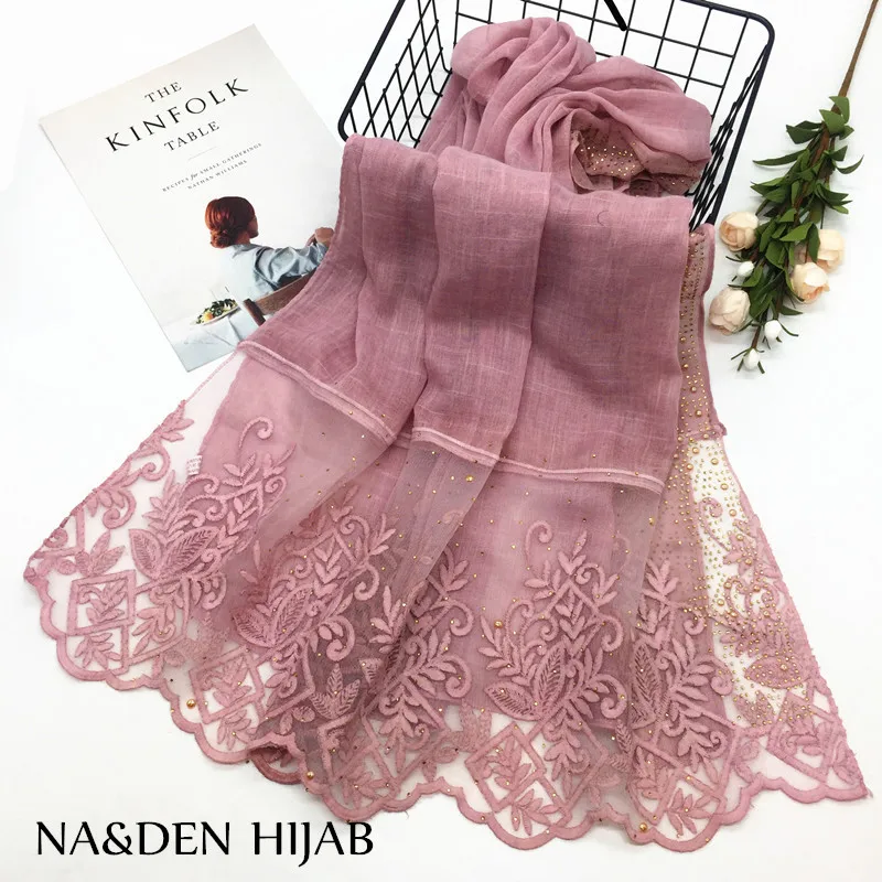 Gold shimmer Lace hijab scarf women Muslim hot drilling hijab luxury bandana wraps wedding shawls muffler
Gold shimmer Lace hijab scarf women Muslim hot drilling hijab luxury bandana wraps wedding shawls muffler