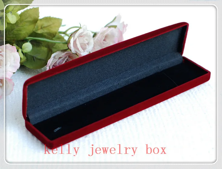 Wholesale 20pcs/lot Red Velvet Jewelry Box 22x5x2.8cm Necklaces Bracelet Display Packaging Box Favor Necklace Gift Box Case
Wholesale 20pcs/lot Red Velvet Jewelry Box 22x5x2.8cm Necklaces Bracelet Display Packaging Box Favor Necklace Gift Box Case