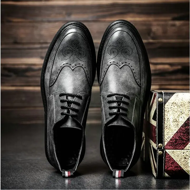 New Arrival Retro Bullock Design Men Classic Business Formal Shoes Pointed Toe leather shoes Men Oxford Dress Shoes LL-59Z
New Arrival Retro Bullock Design Men Classic Business Formal Shoes Pointed Toe leather shoes Men Oxford Dress Shoes LL-59Z