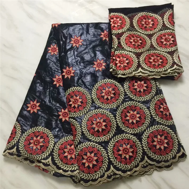 New arrival fushia and royal blue color Bazin Riche and 2 yards net lace PB38 embroidered cheap African WAX lace Fabric
New arrival fushia and royal blue color Bazin Riche and 2 yards net lace PB38 embroidered cheap African WAX lace Fabric