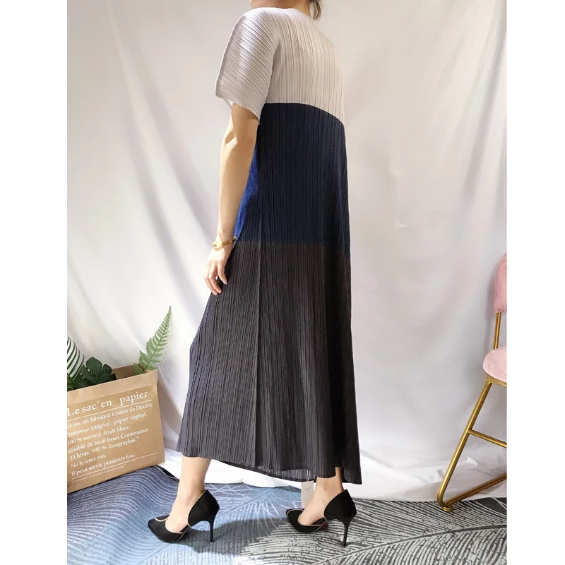 HOT SELLING Miyake fold fashion patchwork slash neck the short sleeve asymmetrical dress IN STOCK
HOT SELLING Miyake fold fashion patchwork slash neck the short sleeve asymmetrical dress IN STOCK