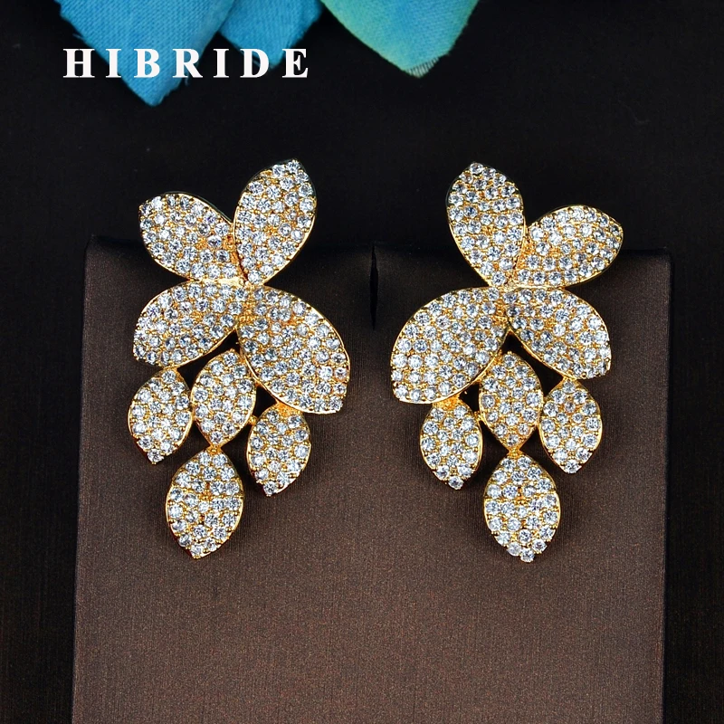 HIBRIDE Luxury Flower Shape AAA+ Cubic Zironia Pave White Gold Color Stud Earrings For Women Jewelry Boucle d'oreille Gift E-778
HIBRIDE Luxury Flower Shape AAA+ Cubic Zironia Pave White Gold Color Stud Earrings For Women Jewelry Boucle d'oreille Gift E-778