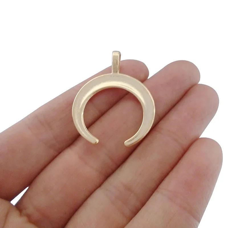 10 x Gold Tone Crescent Moon Double Horn Charms Pendants for Jewelry Making Findings 33x26mm
10 x Gold Tone Crescent Moon Double Horn Charms Pendants for Jewelry Making Findings 33x26mm