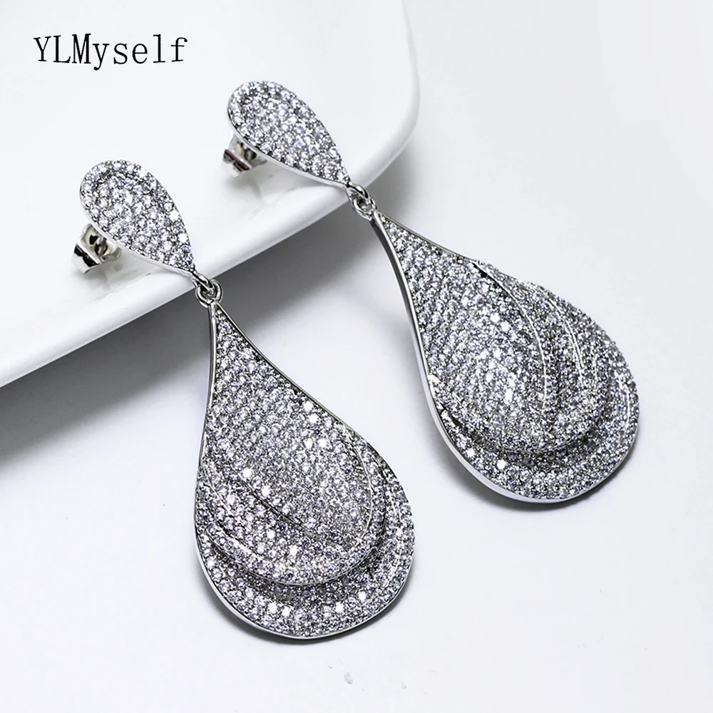 Luxury wedding jewelry supplier big cubic zirconia earring shiny crystal party jewellery White female large drop earrings
Luxury wedding jewelry supplier big cubic zirconia earring shiny crystal party jewellery White female large drop earrings