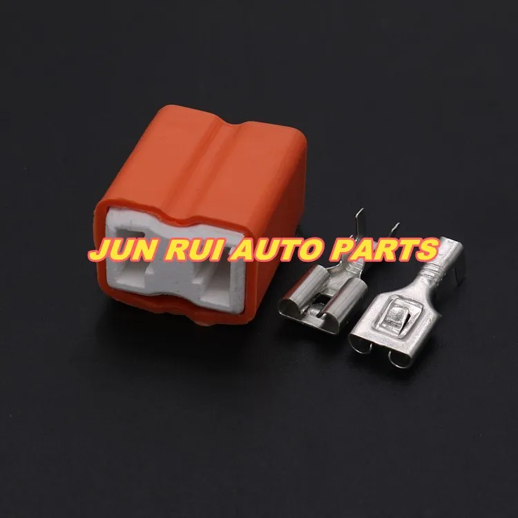 10sets/lot 2pin 6.3series auto electric wiring cable ceramic plug connectors H7-2A
10sets/lot 2pin 6.3series auto electric wiring cable ceramic plug connectors H7-2A