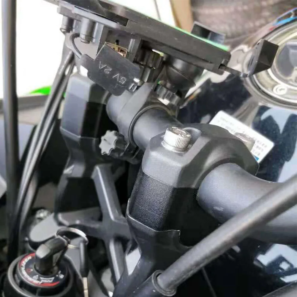 Motorcycle Handlebar Riser Mount Handlebar Code Clamp For KAWASAKI VERSYS 1000 Heightening code Clamp Adapter
Motorcycle Handlebar Riser Mount Handlebar Code Clamp For KAWASAKI VERSYS 1000 Heightening code Clamp Adapter