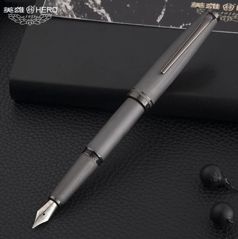 Free Shipping Fashion Design Hero 981 Luxury Fountain Ink Pen Nice Quality Business Executive Fast Writing Brand Pen
Free Shipping Fashion Design Hero 981 Luxury Fountain Ink Pen Nice Quality Business Executive Fast Writing Brand Pen