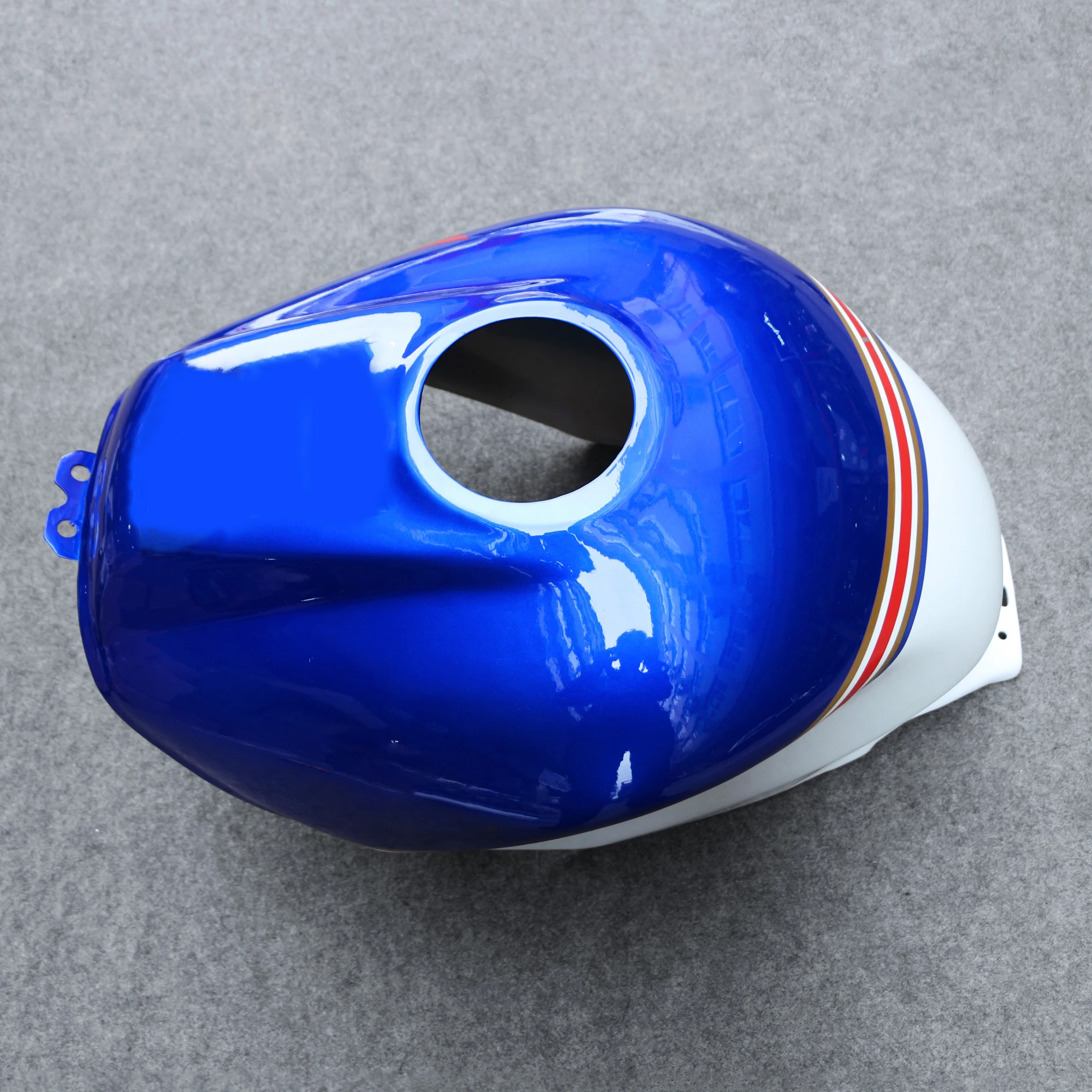 Fuel Gas Petrol Tank Fairing Shell Cowl Shelter Fit For Honda VFR800 2002-2012 03 04 05 06 07 08 09 10 11
Fuel Gas Petrol Tank Fairing Shell Cowl Shelter Fit For Honda VFR800 2002-2012 03 04 05 06 07 08 09 10 11