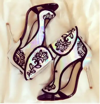 Newest Style Women Flower Embroider Peep Toe Sandals Elegant Folded Back Zipper 10cm High Heel Banquet Shoes Cut Out Shoes
Newest Style Women Flower Embroider Peep Toe Sandals Elegant Folded Back Zipper 10cm High Heel Banquet Shoes Cut Out Shoes