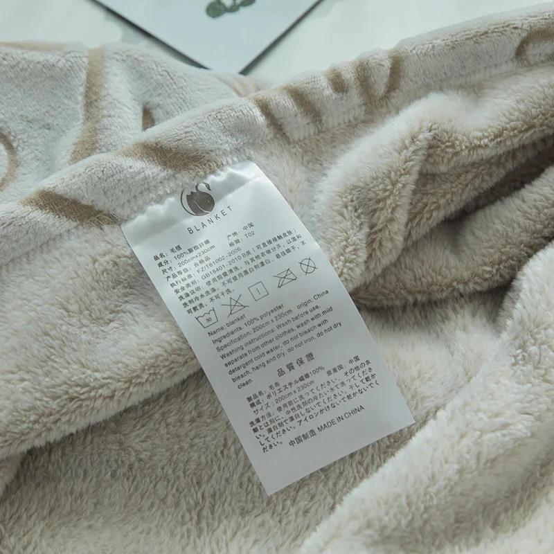 Soft Warm Thicken Flannel Blanket On The Bed Anti-Static Faux Fur Mink Throw Bedspread Coral Fleece Plaid Blanket For Double Bed
Soft Warm Thicken Flannel Blanket On The Bed Anti-Static Faux Fur Mink Throw Bedspread Coral Fleece Plaid Blanket For Double Bed