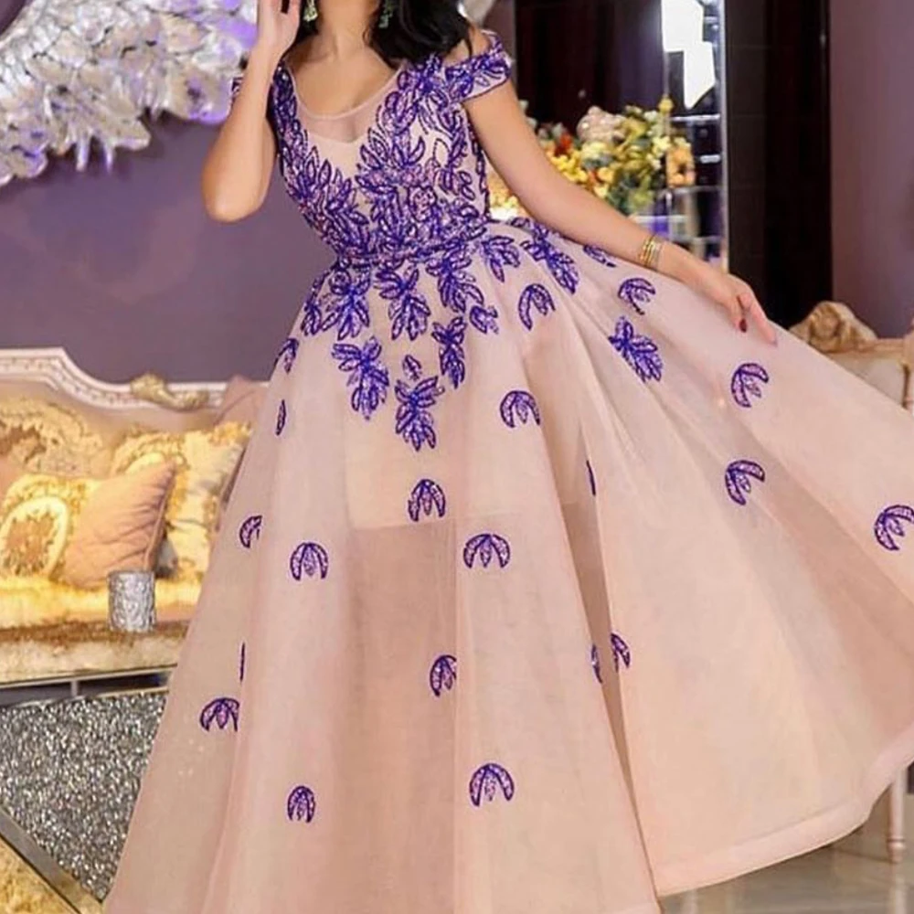 champagne prom dresses 2019 crew neckline beading sequins arabic robe de soiree tapis rouge evening dresses
champagne prom dresses 2019 crew neckline beading sequins arabic robe de soiree tapis rouge evening dresses