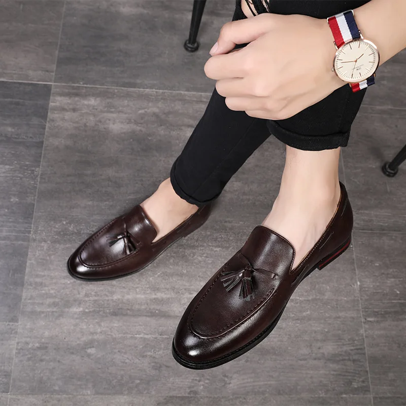 New Men Party Dress Shoes Breathable Fashion Wedding Casual Male Flats High Quality Leather Flats Lazy Shoes Zapatos Hombre 2019
New Men Party Dress Shoes Breathable Fashion Wedding Casual Male Flats High Quality Leather Flats Lazy Shoes Zapatos Hombre 2019