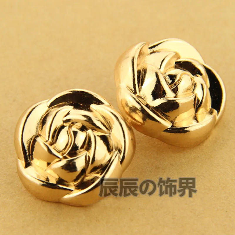 

NEW 30pcs lot shiny gold 15/18/20/25mm metal alloy casted rose flower charm shank button fashion garment sew-on accessory