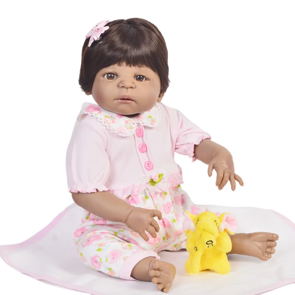 about 55-57cm black skin Silicone Reborn Baby Dolls Alive Real Princess VINYL Dolls Adorable Girl Toys Xmas Birthday party Gift
about 55-57cm black skin Silicone Reborn Baby Dolls Alive Real Princess VINYL Dolls Adorable Girl Toys Xmas Birthday party Gift