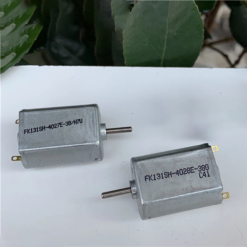 DC Micro Motor Carbon Brush Electric Motor DC 3-5V High Speed High Torque Toy Model Motor 26000rpm-40000rpm, Shaft Dia 2mm
DC Micro Motor Carbon Brush Electric Motor DC 3-5V High Speed High Torque Toy Model Motor 26000rpm-40000rpm, Shaft Dia 2mm