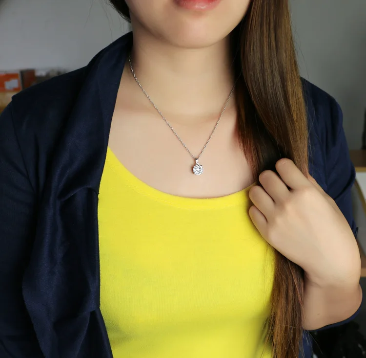 Female 925 sterling silver necklace simple zircon pendant design solid silver necklace ladies clavicle necklace popular jewelry
Female 925 sterling silver necklace simple zircon pendant design solid silver necklace ladies clavicle necklace popular jewelry