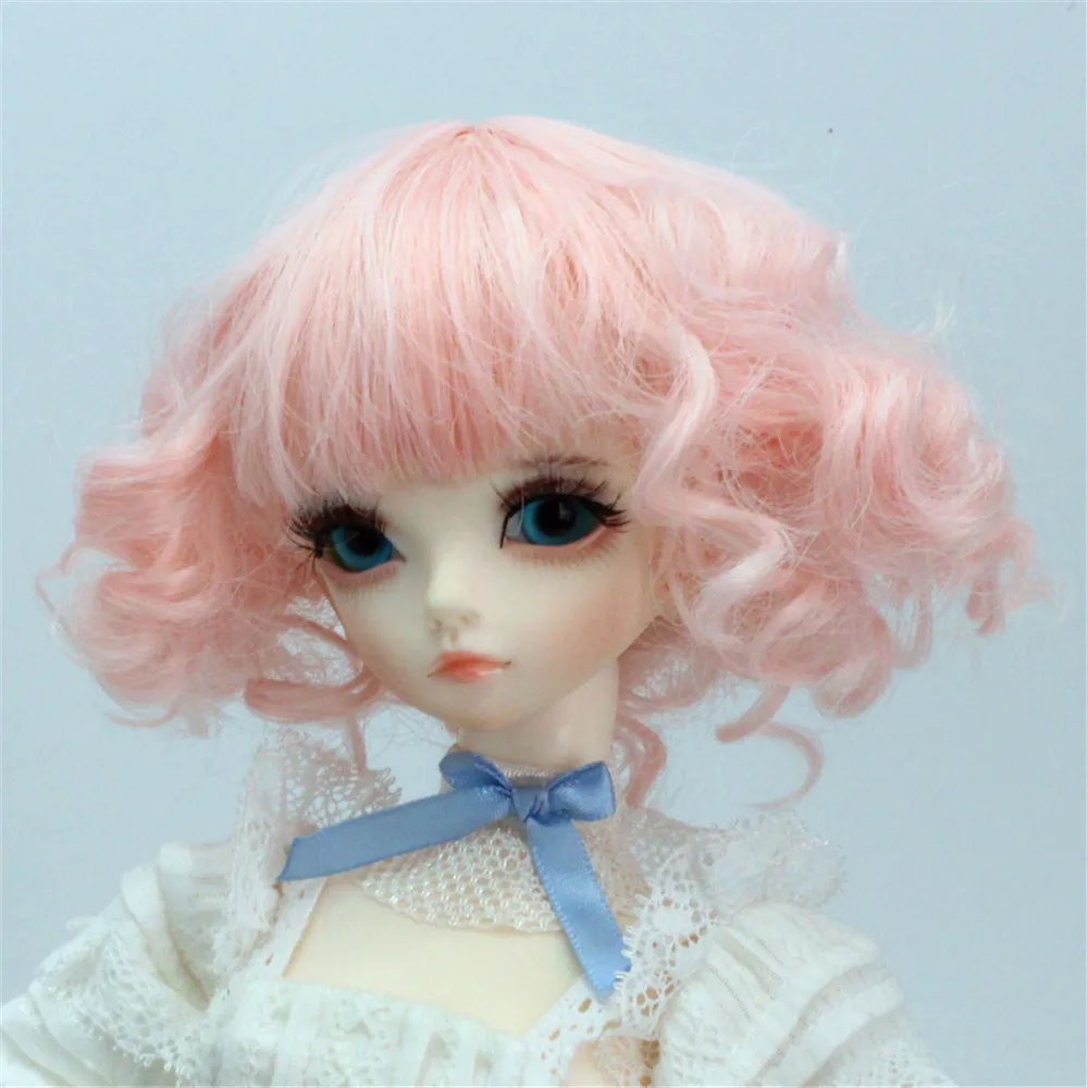 MUZIWIG Dolls Accessories 1/4 BJD Doll Wig Heat Resistant Wire Wavy Wig Short Bangs Pink Curly Hair Wig For DIY 1/4 Doll Wigs
MUZIWIG Dolls Accessories 1/4 BJD Doll Wig Heat Resistant Wire Wavy Wig Short Bangs Pink Curly Hair Wig For DIY 1/4 Doll Wigs