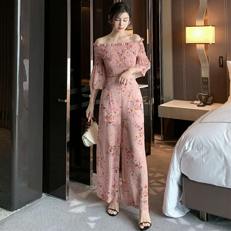 2 Pieces Set Casual Office Suits For Women Print Slash Neck Tops and Wide Leg Pants Suit 2019 Summer Workwear Suits Two Pieces
2 Pieces Set Casual Office Suits For Women Print Slash Neck Tops and Wide Leg Pants Suit 2019 Summer Workwear Suits Two Pieces