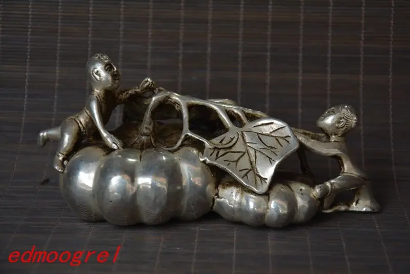 Старинная китайская серебряная статуя/скульптура, Детская дыня, благоприятные злые украшения, ручная работа, коллекция и украшение
Старинная китайская серебряная статуя/скульптура, Детская дыня, благоприятные злые украшения, ручная работа, коллекция и украшение