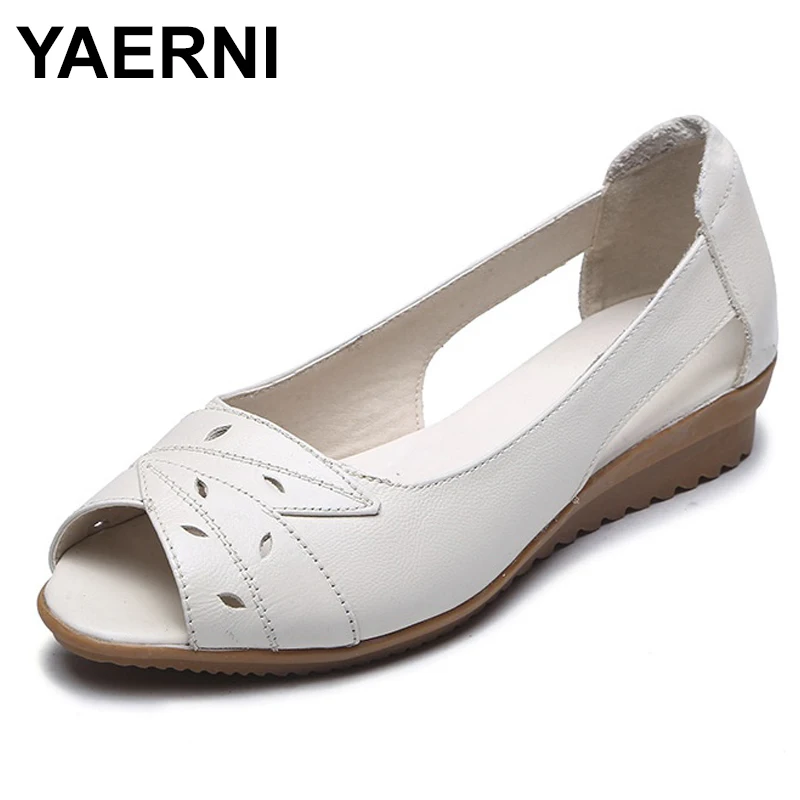 Фото YAERNI/Женская обувь на лето 2019 женские кожаные мягкие босоножки низком каблуке