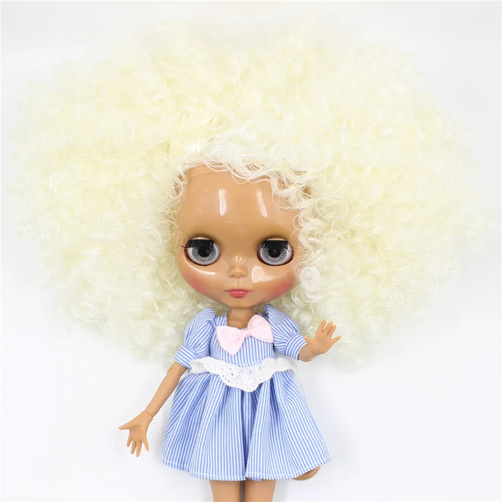 ICY DBS Blyth doll cream white Hair joint body dark skin shiny face Neo 30cm girls toy 1/6 bjd
ICY DBS Blyth doll cream white Hair joint body dark skin shiny face Neo 30cm girls toy 1/6 bjd