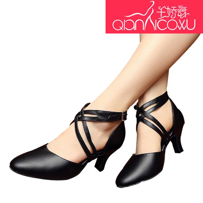 Leather Cowhide Latin Dance Shoes Female Adult High-Heeled Spring And Summer Friendship Square Dance Shoes With The Outdoor 7005
Leather Cowhide Latin Dance Shoes Female Adult High-Heeled Spring And Summer Friendship Square Dance Shoes With The Outdoor 7005